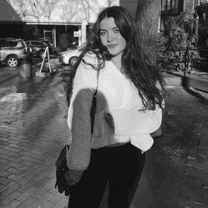 Meet your Posher, Kayla